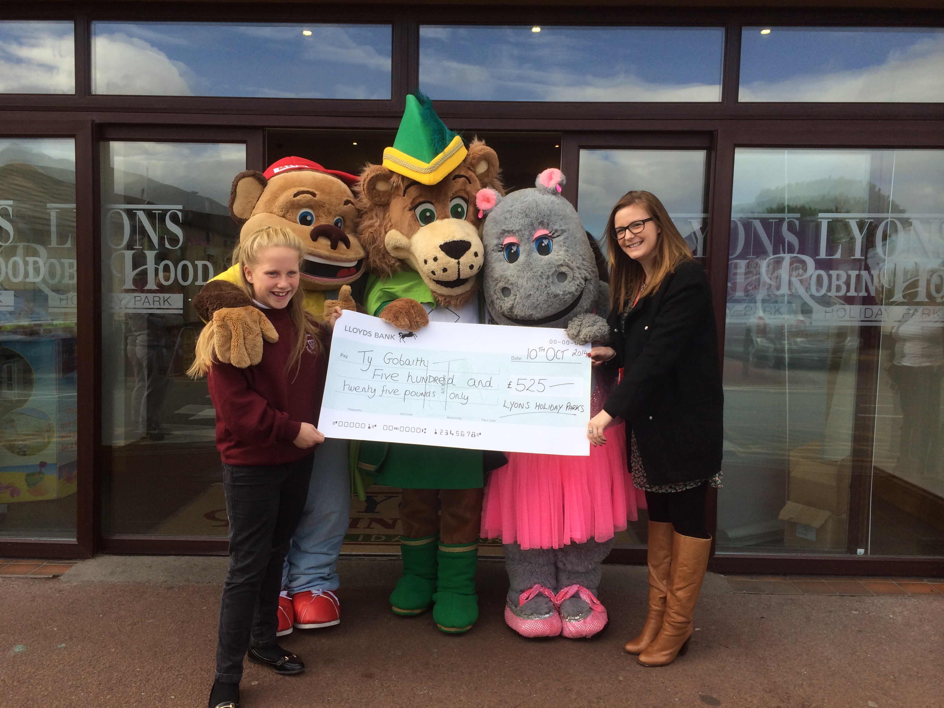 Lyons Holiday Parks raised money for Children’s hospice Ty Gobaith